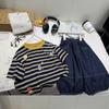 Conjunto de Dos Piezas para Niños 2025 Verano Nuevo Estilo Estilo Europeo Camiseta Estampada con Rayas Negras Versátil Pantalones Vaqueros Finos de Tres Cuartos Moderno