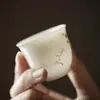 Taza pequeña de té blanca hecha a mano de porcelana blanca pintada a mano, taza de té fina para Master Cup, taza de té taza de té taza de té juego de té kung fu taza de té blanca de aceite de cerdo