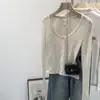 Lindo Cardigã de Tricô com Decote V Vazado Estilo Coreano de Manga Longa, Novo Design Primavera 2026 Top Curto Abotoado