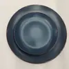 Plato de gres esmaltado azul oscuro mate