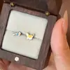 Conviértete en tu Xiao Mao ~ lindos pendientes de pez gato para mujer diseño asimétrico retro de nicho sentido avanzado...