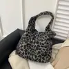 Bolsa de Axila Grande Capacidade Nova Outono 2026 Transfronteiriça Moda Versátil Estampa de Leopardo Ombro Único Transversal