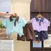 Traje de Manga Corta para Niños 25 Verano Nuevo Estilo Estilo Bebé Solapa Diagonal Camisa Polo Shorts Conjunto de Dos Piezas Ropa de Verano para Niños