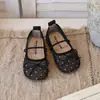 Zapatos Nuevos para Niñas Primavera/Verano 2026 de Lunares Zapatos para Niñas Pequeñas de Princesa Malla Transpirable Planos Zapatos de Cuero con Forma de Frijol