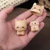 Venta al por mayor del fabricante artesanías creativas de talla en madera de haya para jugar al escondite manualidades DIY semiacabados adornos colgantes y accesorios