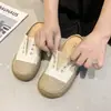 Medias Pantuflas Cerradas de Paja Tejida para Mujer, Novedad Verano 2026, Sandalias de Pescador de Lona Versátiles de Suela Gruesa para Exteriores Casuales