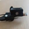 Bomba Superior Modelo Qiaoge Sin Soporte de Espejo Ensamblaje de Bomba Superior de Freno de Disco para Patinete Eléctrico Motocicleta Bomba Superior de Freno de Disco Modelo Qiaoge