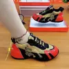 2025 Zapatos Nuevos para Papá Malla Transpirable Bordados Zapatos Deportivos para Hombres y Mujeres Parejas Versátiles Resistentes al Desgaste Suela Suave Zapatos de Mujer