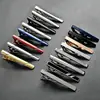 Set de 16 piezas de clips para corbata para Amazon transfronterizo, clips para corbata coloridos a rayas, clips creativos tallados a cuadros para camisa