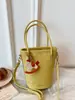 Nova Moda Primavera 2026 Bolsa de Mão Estilo Balde, Bolsa de Ombro Elegante com Contraste de Cores para o Dia a Dia, Bolsa Transversal Tendência de Alto Valor