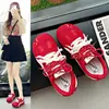 Tênis Populares para Estudantes, Sapatos Brancos de Sola Grossa, Tênis de Treino Alemães para Mulheres, Novos Sapatos Versáteis Estilo Coreano para Mulheres Primavera/Verão 2026