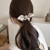 Diadema elegante estilo francés con lazo de satén para el pelo, etiqueta de metal retro, correa para el pelo de alta calidad, elegante diadema para mujer.