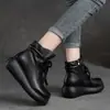 Botas Retro Martin de Comércio Exterior Femininas 2026 Outono Inverno Novas com Solado Grosso Botas Curtas Femininas Mais Vendidas Botas de Algodão com Veludo Extra para Mulheres Mais Velhas