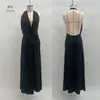 Moda Verão Europeia e Americana Transfronteiriça 2026 Roupas Femininas: Vestido Novo Estilo Picante Decote V Profundo Alça no Pescoço Costas Nuas Franzido Fenda