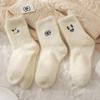 Calcetines de mujer otoño e invierno calcetines de media caña lindos japoneses ins modernos terciopelo de visón engrosados cálidos estudiante medias peludas