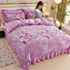 Juego de Cuatro Piezas de Terciopelo de Leche Engrosado para Invierno (4-4.5 kg) Juego de Ropa de Cama de Coral Fleece Otoño/Invierno con Faldón de Cama, Venta Directa de Fábrica, Venta al por Mayor y Dropshipping