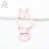 Anillo Abierto de Conejo con Orejas Puntiagudas de Aleación Pintada Cierre de Resorte Anillo de Resorte Llavero DIY Colgante Llavero de Conejo