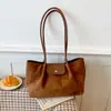 Bolso Tote de Gran Capacidad de Alta Gama Moda Retro Tendencia Bolso de Hombro de Gamuza Diario para Viajes Bolso de Hombro de Moda