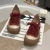 Otoño 2026 Nuevos Zapatos Blancos de Suela Gruesa para Mujer Versátiles Casuales Zapatos de Tabla Moda Retro Zapatos de Dedo Gordo Zapatos de Tabla Transpirables