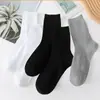 Meias de algodão meias masculinas de cano médio respiráveis absorventes de suor desodorantes meias masculinas primavera e outono versáteis casuais de negócios meias masculinas Preto