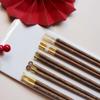 Nuevos Palillos de Madera de Sándalo Rojo y Madera de Ala de Pollo Estilo Chino Lingote Regalo para el Hogar Palillos Madera Maciza Una Persona Un Palillo Compra Grupal Al por Mayor