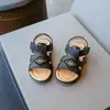 Verano Nuevo 2025 Zapatos de Niño Estilo Coreano Sandalias de Niño Zapatos de Niña Niños Pequeños y Medianos Suela Suave Antideslizante Zapatos de Playa para Bebé