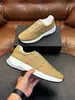 Sapatos masculinos de luxo estilo executivo em couro texturizado, sapatos da moda KT com sola grossa e amortecimento, item popular para fornecimento transfronteiriço