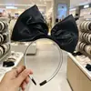 Diadema Antideslizante de Dientes de Tela de Satén de Lujo Ligero de Nuevo Estilo Transfronteriza para Uso Diario, Fotografía y Lavado de Cara, Accesorio para el Cabello, Suministro Directo