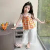 Conjunto de Pantalones Anchos para Niña Verano 2026 Nuevo Estilo Chaleco a Cuadros para Niños Pequeños Conjunto de Dos Piezas Delgado y Elegante para Niños
