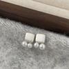 Aretes metálicos cepillados accesorios aretes cuadrados de perla esmerilada aretes elegantes de alta calidad para rostro redondo de lujo ligero