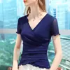 Camiseta de Malla Roja Vino para Mujer Estilo Nuevo 2026 con Diseño Único, Borde Fruncido, Cuello en V Cruzado, Top Ajustado que Ceñe la Cintura
