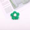 Flor de ganchillo de venta caliente, accesorios de flor, decoración de ropa, DIY, color lindo, algodón de leche, flor de pompón de cinco pétalos de 4 cm, flor tejida a mano