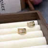 2026 Novos Punhos de Orelha de Zircônia, Pequenos Argolas, Elegantes e Versáteis, Joias de Orelha Femininas Exquisitas Casuais de Alto Padrão