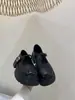 Zapatos de Mujer Retro Estilo Francés de Tacón Grueso Poco Profundos 2024 Nuevo Diseño Primavera y Otoño Zapatos Pequeños de Cuero de Suela Gruesa Estilo Británico
