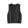 Esencial para capas: Chaleco de punto sin costuras con cuello en V 100% lana merino, un jersey liso versátil y elegante