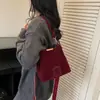 Bolsa Pequena de Textura Premium para Mulheres 2025 Outono e Inverno Nova Bolsa Saco Retrô Fashion e Versátil Bolsa Transversal para o Dia a Dia