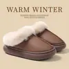 Novas pantufas unissex para outono e inverno de 2026, forradas com fleece espesso, solado espesso, quentes e antiderrapantes, para uso interno e externo, com design de bico fechado, adequadas para uso tanto interno quanto externo