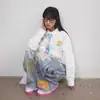 Camisa Falsa Estampada Pintada a Mano con Ceras Frescas para Mujer Diseño de Primavera y Otoño Estilo Preppy de Nicho Manga Larga Blanca