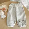 Calça de Moletom Forrada com Lã para Meninas Cruzamento de Fronteiras Outono e Inverno Nova Roupa Infantil Renda Desenho Animado Calça Longa Estilosa Calça Jogger para Crianças Pequenas