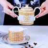 Juego de Café al por Mayor con Borde Dorado para Uso Doméstico, Cristalería para Sala de Estar, Tazas y Platillos para el Té de la Tarde, Tazas de Café de Lujo Ligero de Alto Valor, Regalos