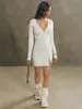 Vestido de Punto de Moda Callejera Retro Europeo y Americano para Otoño e Invierno 2025, Cuello Cuadrado, Manga Larga, Corte Ajustado, que Cubre la Cadera, con Abertura de Botones