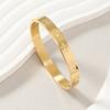 Venta caliente transfronteriza Pulsera de acero de titanio con hebilla tipo O nicho no se decolora corrosión pulsera de cruz fábrica de joyería de acero inoxidable