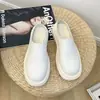 Nuevas zapatillas versátiles para exteriores de primavera y verano, zapatos de mujer de moda, zapatos de plataforma de suela gruesa, medias zapatillas cerradas para aumentar la altura para mujer 2026