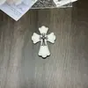 Venta al por mayor del fabricante Marca de moda europea y americana Parches Cruzados con Herrajes de Cuero para Zapatos, Ropa, Mezclilla, Ropa Infantil y Sombreros