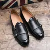 Sapatos Masculinos de Couro Respiráveis Estilo Coreano Slip-On, Sapatos da Moda Britânicos com Bico Fino, Design de Moda Tendência, Tamanho Grande 47-48