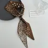 Bufanda-Collar de Cuello Desplegable Retro Marrón Estilo Francés con Elementos de Lunares y Cuadros, Accesorios Únicos de Nicho para Mujeres en Otoño e Invierno