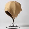 Nuevo gorro de punto de cachemira grueso para otoño e invierno, moderno, combina con todo, con gran circunferencia de cabeza, punta cerrada, protección para las orejas pequeñas, gorro frío para hombres y mujeres.