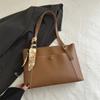Bolso de Mujer 2025 Verano Nuevo Bolso Cruzado Bolso General de Moda Gran Capacidad de Hombro Portátil de Alta Gama 228