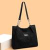 Bolsa Tote de Veludo Cotelê de Grande Capacidade Bolsa de Axila com Corrente Bolsa Feminina Exportação Transfronteiriça Nova Tendência Simples Bolsa de Ombro para Trabalho
