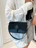 Bolsa Quadrada Pequena Casual 2025 Outono Nova Estilo Coreano Bolsa de Ombro Único Transversal Moda de Nicho Textura Cor Pura Bolsa Feminina